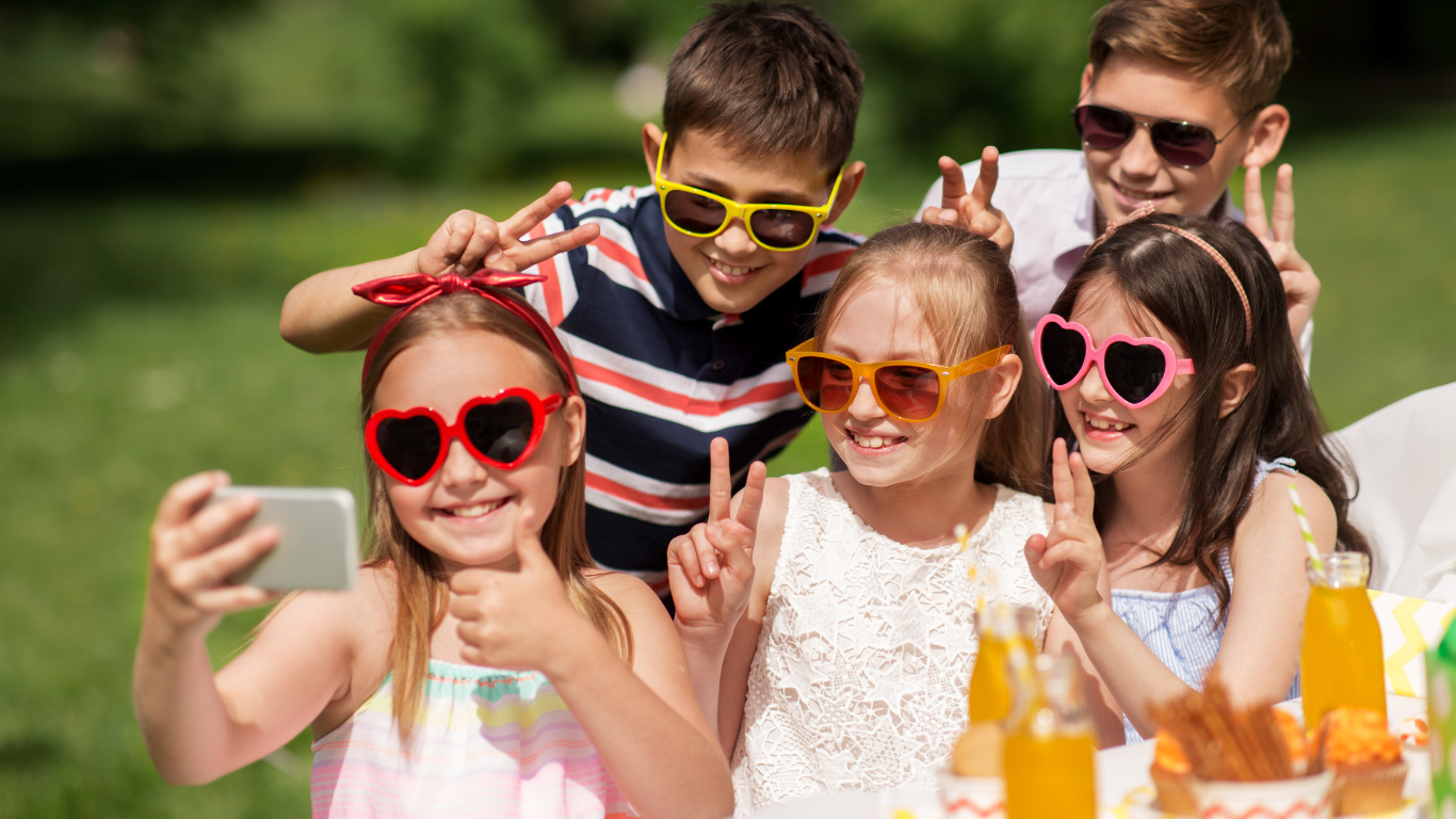 kids birthday celebration outdoor